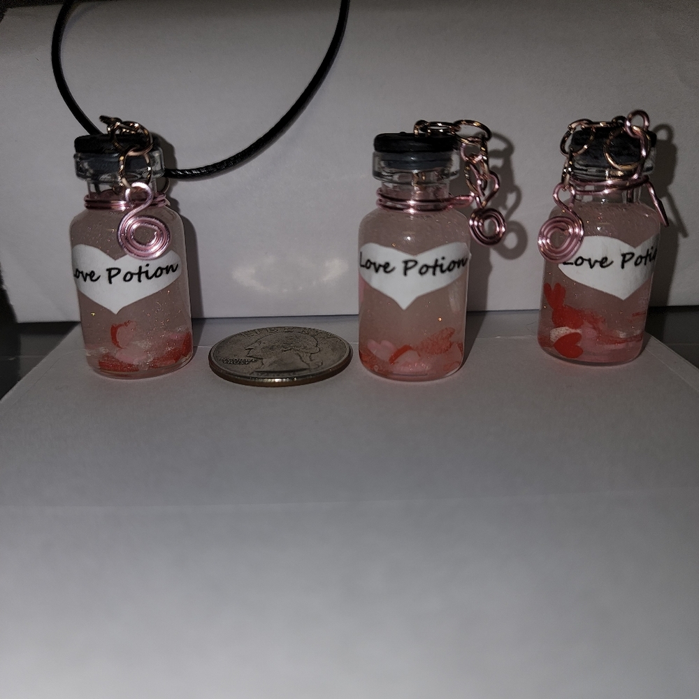 1 left! Mini bottle 'Love Potion' pendant.